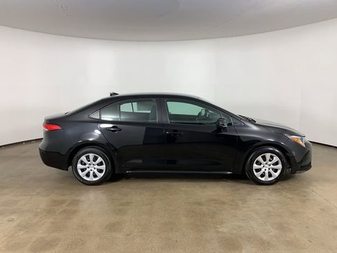 Used 2024 Toyota Corolla LE image 7