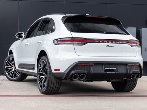 Certified 2026 Porsche Macan AWD/4WD image 3