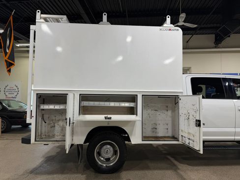 Used 2020 Ford F350 4x4 Crew Cab DRW Super Duty image 30