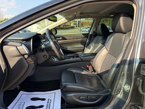 Used 2017 Nissan Maxima Platinum FWD image 13