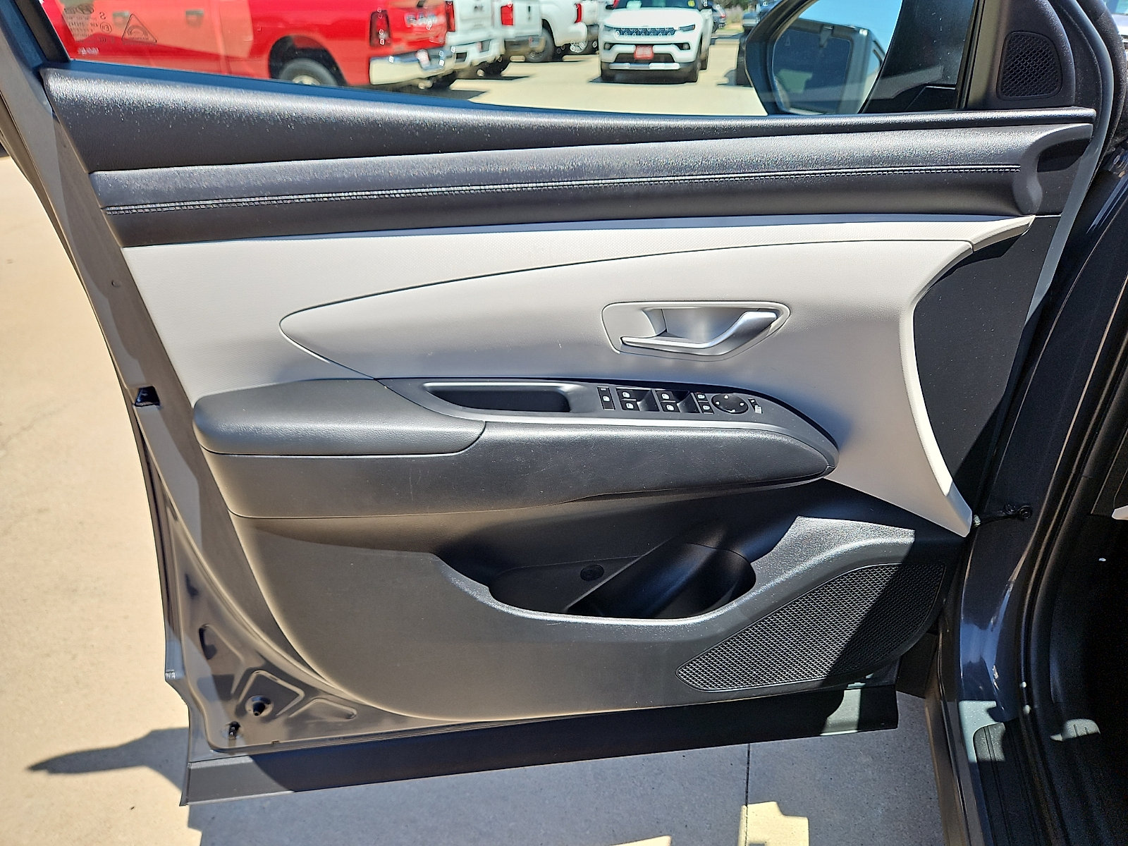 Used 2025 Hyundai Tucson SEL FWD image 13