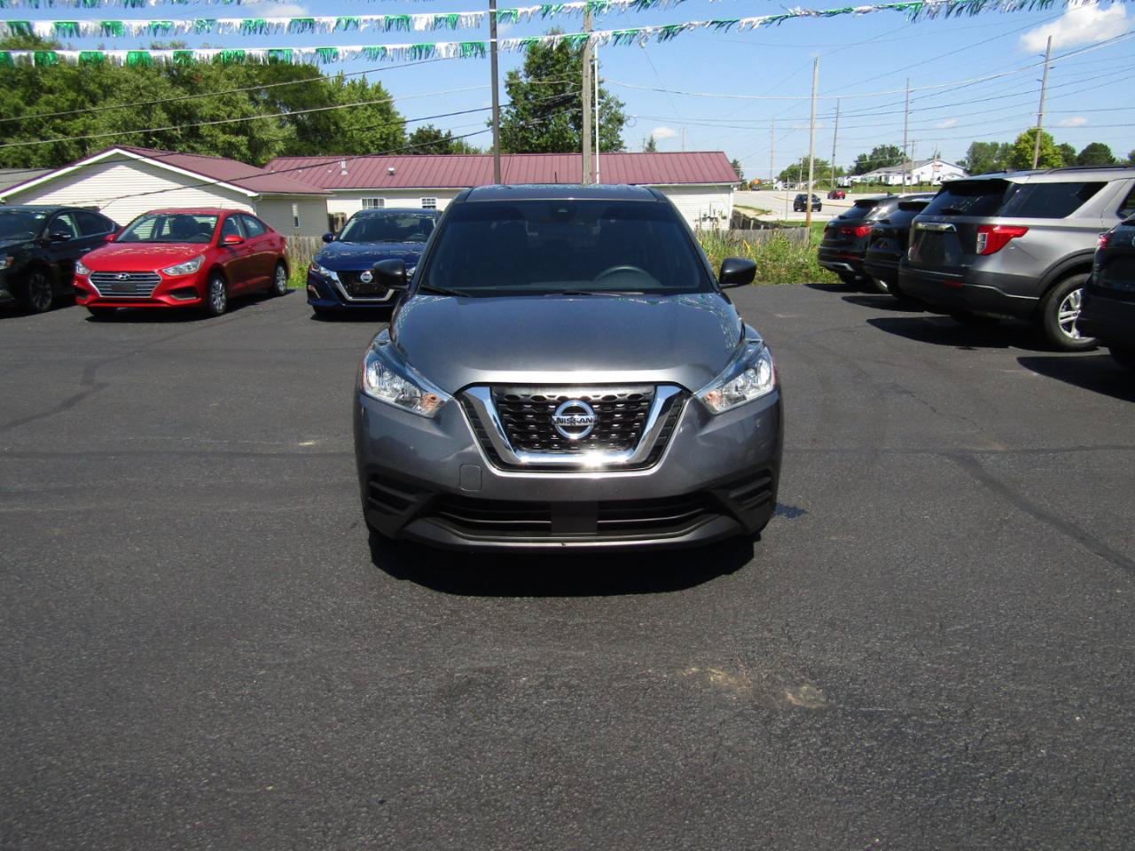 Used 2020 Nissan Kicks S FWD image 2