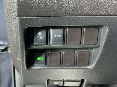 Used 2016 Nissan Rogue SV w/ SV Moonroof Package FWD image 16