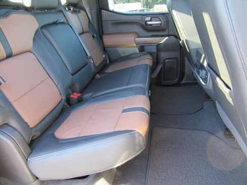 Used 2020 Chevrolet Silverado 1500 High Country image 30