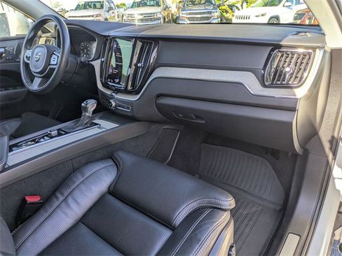 Used 2021 Volvo XC60 T5 Inscription w/ Advanced Package image 29