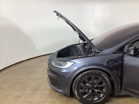Used 2024 Tesla Model X AWD/4WD image 17