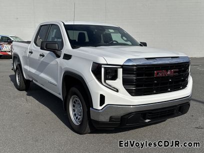 Used 2023 GMC Sierra 1500 Pro w/ Pro Value Package