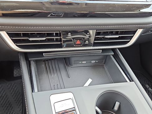 New 2026 Volkswagen Atlas SE image 14