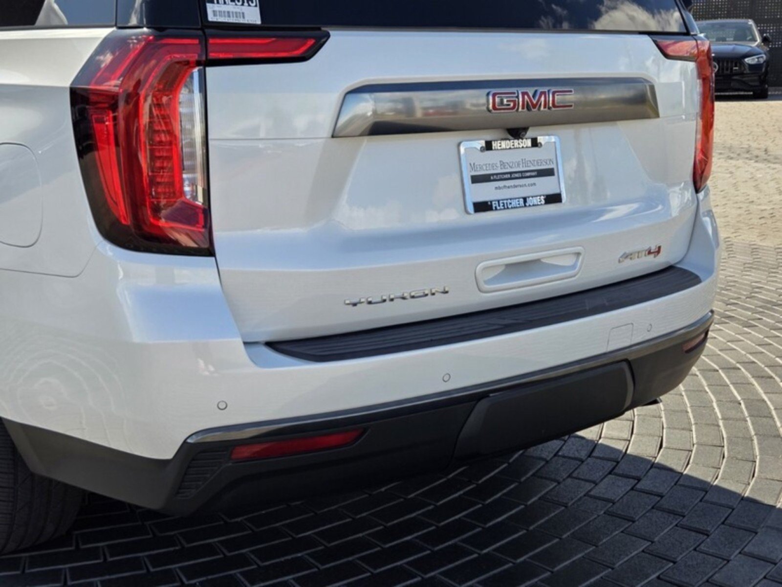Used 2021 GMC Yukon AT4 w/ AT4 Premium Plus Package AWD/4WD image 4