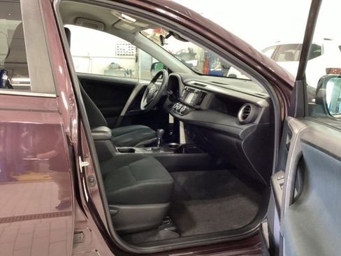 Used 2018 Toyota RAV4 LE w/ All Weather Liner Package AWD/4WD image 11