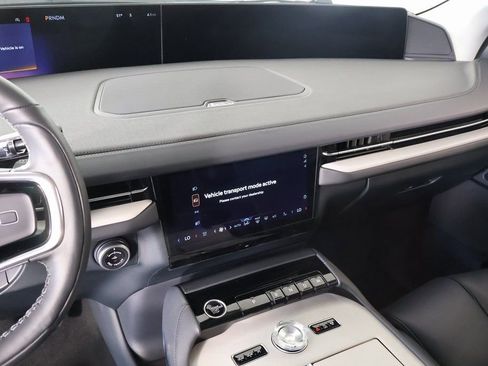 New 2026 Lincoln Navigator Premiere image 5