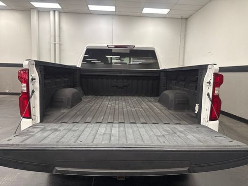 Used 2022 Chevrolet Silverado 1500 RST w/ Convenience Package II AWD/4WD image 13