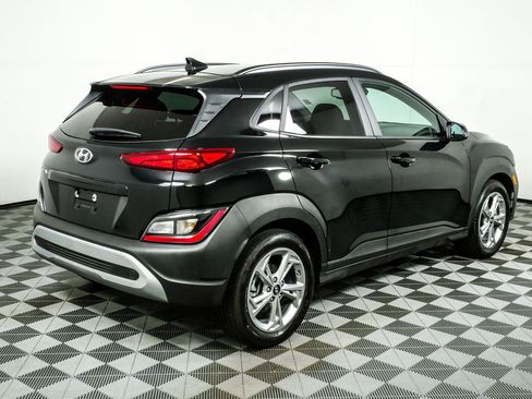 Used 2023 Hyundai Kona SEL w/ Convenience Package FWD image 3