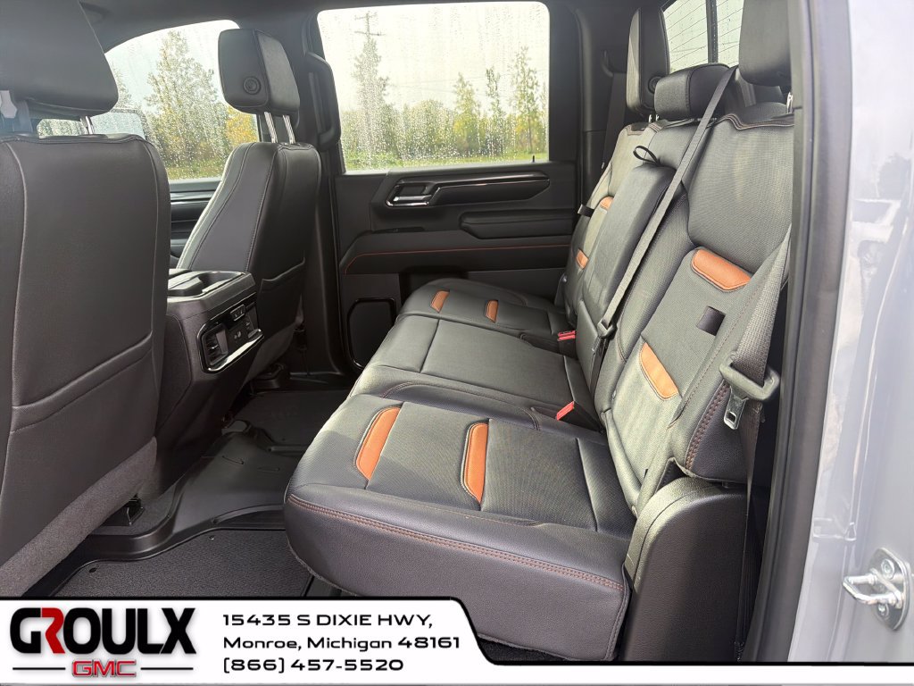 Used 2024 GMC Sierra 2500 AT4 w/ AT4 Premium Plus Package AWD/4WD image 23