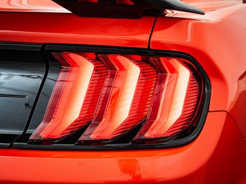 Used 2022 Ford Mustang Shelby GT500 w/ Technology Package image 16