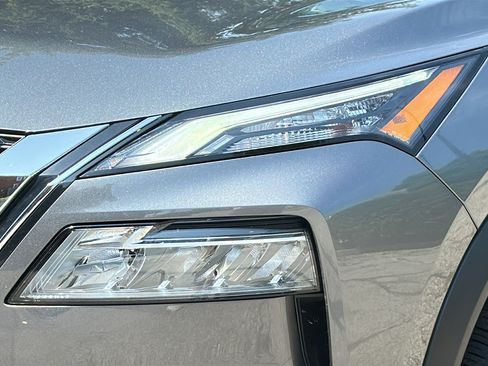 Used 2023 Nissan Rogue SV AWD/4WD image 4