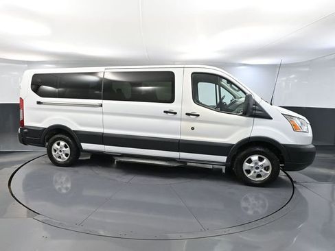 Used 2018 Ford Transit 350 XLT RWD image 3