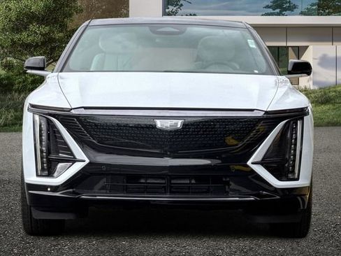 New 2026 Cadillac Lyriq Sport image 9