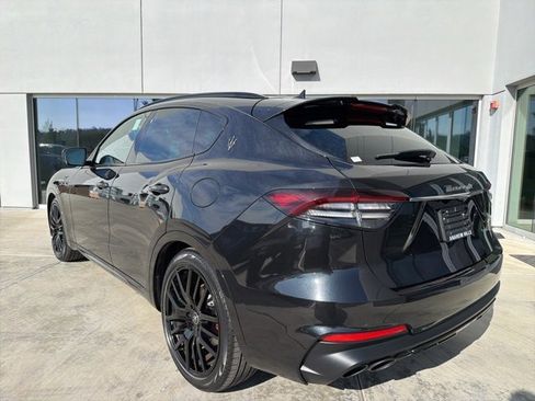 Certified 2022 Maserati Levante GT image 6