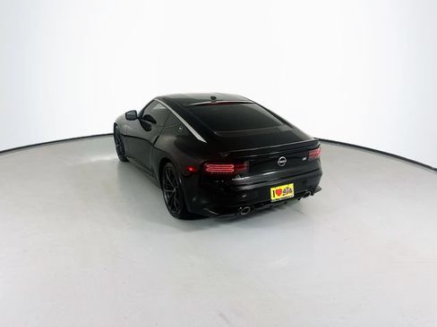 Certified 2025 Nissan Z Performance w/ Floor Mat Package RWD image 7