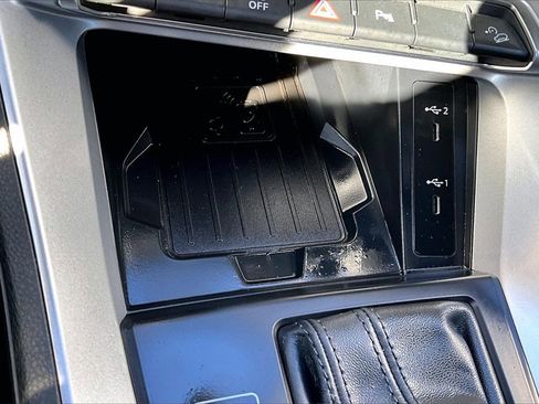 Used 2025 Audi Q3 2.0T Premium w/ Convenience Package image 15