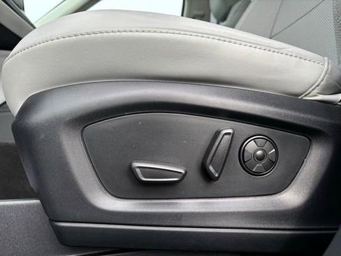 Certified 2025 Ford Explorer Platinum w/ Ultimate Package image 12