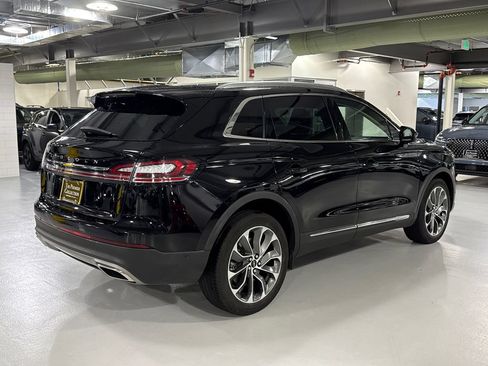 Used 2023 Lincoln Nautilus Reserve w/ Equipment Group 201A AWD/4WD image 2