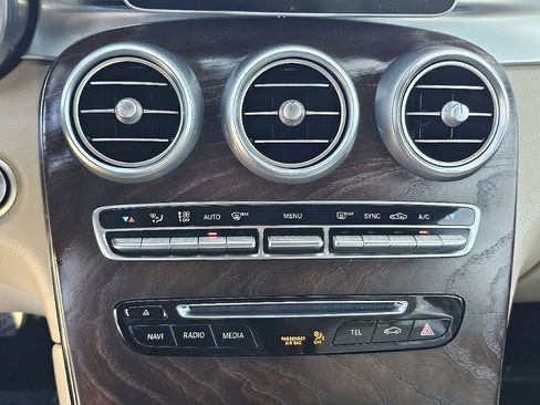 Used 2018 Mercedes-Benz GLC 300 image 29