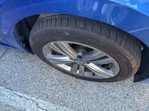 Used 2024 Volkswagen Jetta SE image 4