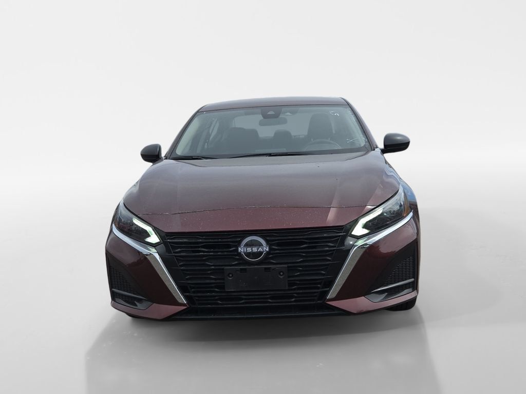 Used 2024 Nissan Altima 2.5 SV AWD/4WD image 9