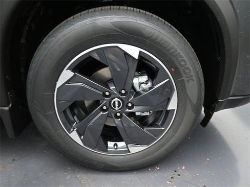 New 2026 Nissan Rogue SV image 29