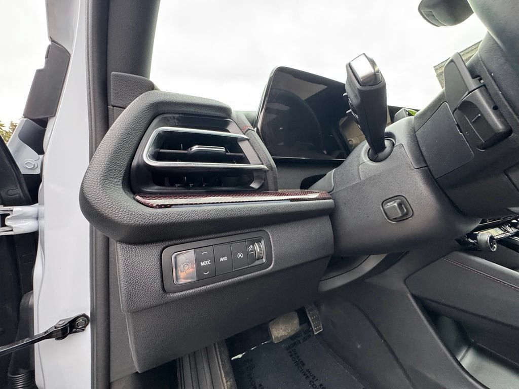Used 2026 Chevrolet Traverse RS w/ LPO, Floor Liner Package AWD/4WD image 17