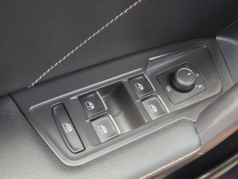 Used 2023 Volkswagen Tiguan SE R-Line FWD image 30