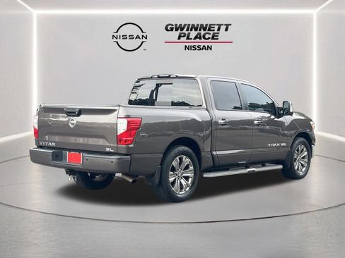 Used 2018 Nissan Titan SL w/ Chrome Package RWD image 29