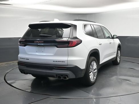 Used 2026 GMC Acadia Elevation w/ Elevation Premium Package AWD/4WD image 3