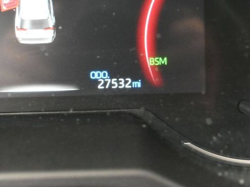 Used 2025 Toyota RAV4 XLE w/ Convenience Package FWD image 32