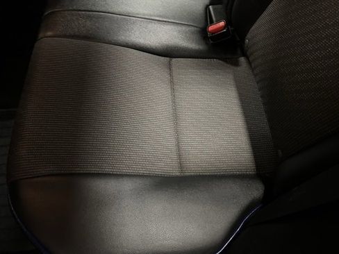 Used 2019 Toyota Corolla L image 17