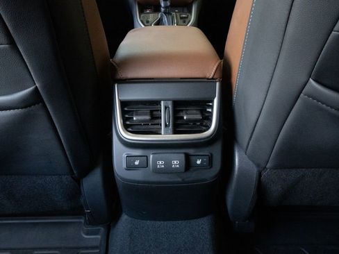Used 2021 Subaru Outback Touring XT AWD/4WD image 17