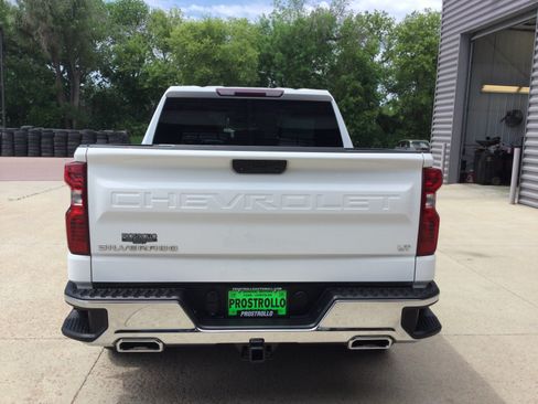 Used 2021 Chevrolet Silverado 1500 LT AWD/4WD image 4