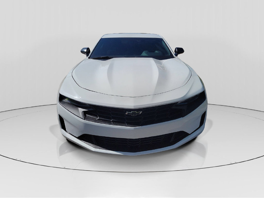 Used 2024 Chevrolet Camaro LT RWD image 2