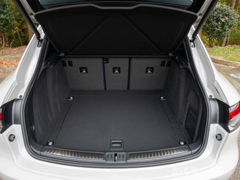 New 2026 Porsche Macan Turbo image 46