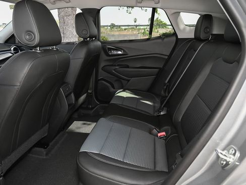 New 2026 Chevrolet Trax LT w/ LPO, Blackout Package FWD image 29