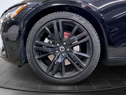 Certified 2023 Volvo S60 B5 Plus w/ Climate Package image 10