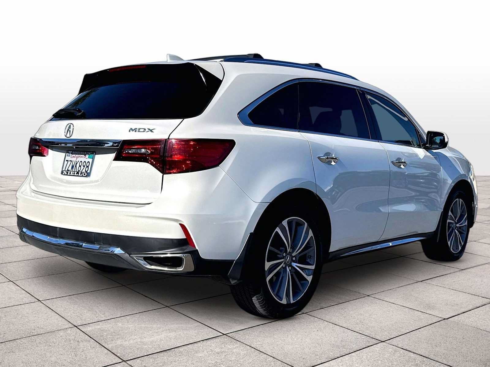 Used 2017 Acura MDX w/ Technology Package FWD image 16