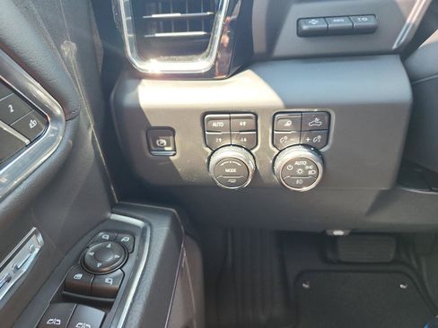 Certified 2025 GMC Sierra 1500 Denali w/ Denali Reserve Package AWD/4WD image 25