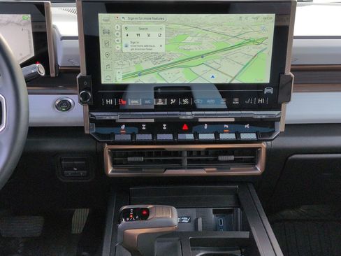 Used 2024 GMC Hummer EV 3X w/ Extreme Off-Road Package image 29