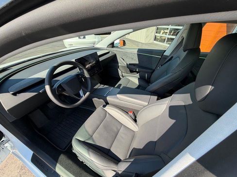 Used 2026 Tesla Model 3 image 8