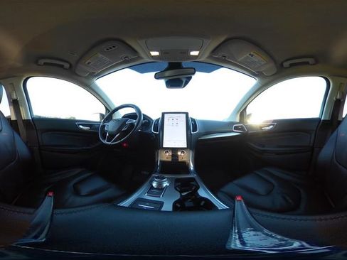 Used 2022 Ford Edge Titanium image 34