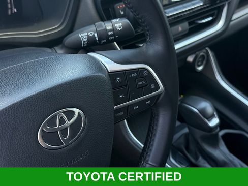 Used 2025 Toyota Grand Highlander AWD image 13