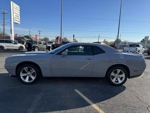 Certified 2021 Dodge Challenger SXT image 5